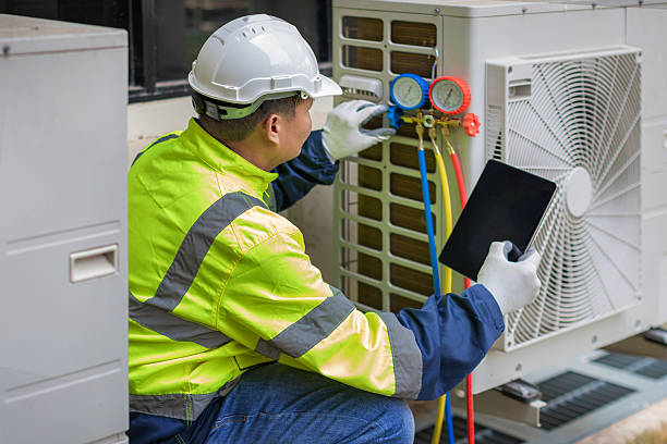Professional Heat Pump Repair technician working in Mount Vernon, IL